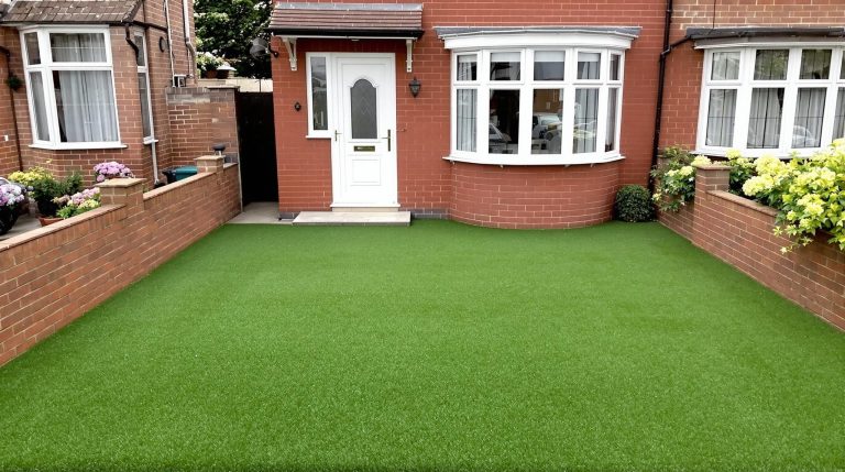 Artificial Lawn Installers in Codicote Bottom